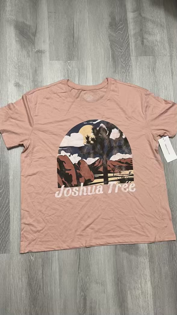 Camiseta con paisaje