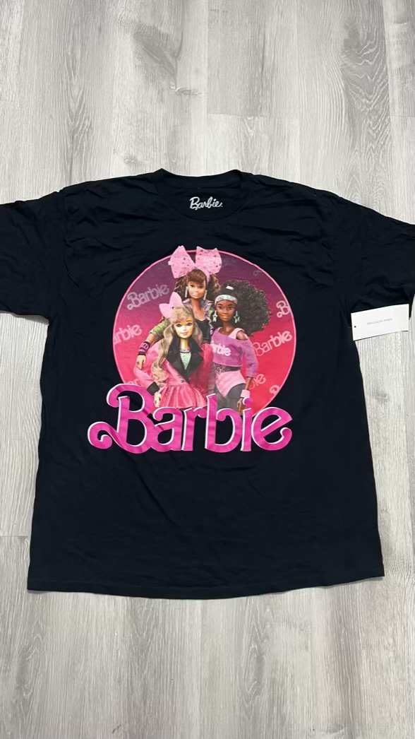 Camiseta Barbie negra