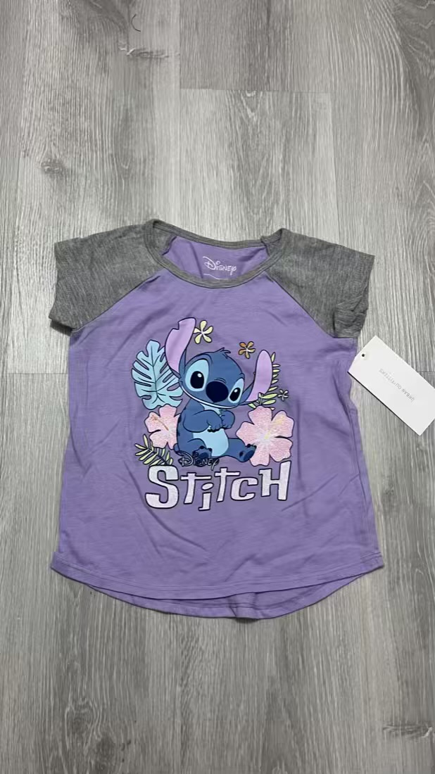 Camiseta Stitch con brillo