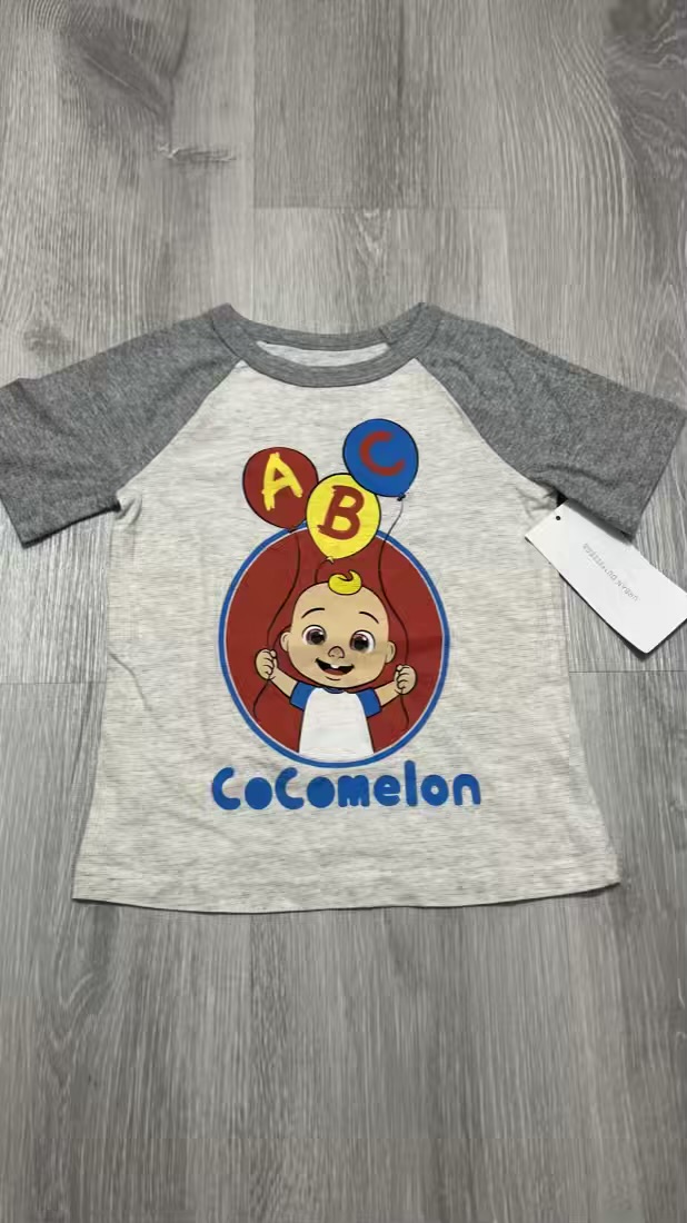 Camiseta Cocomelon gris