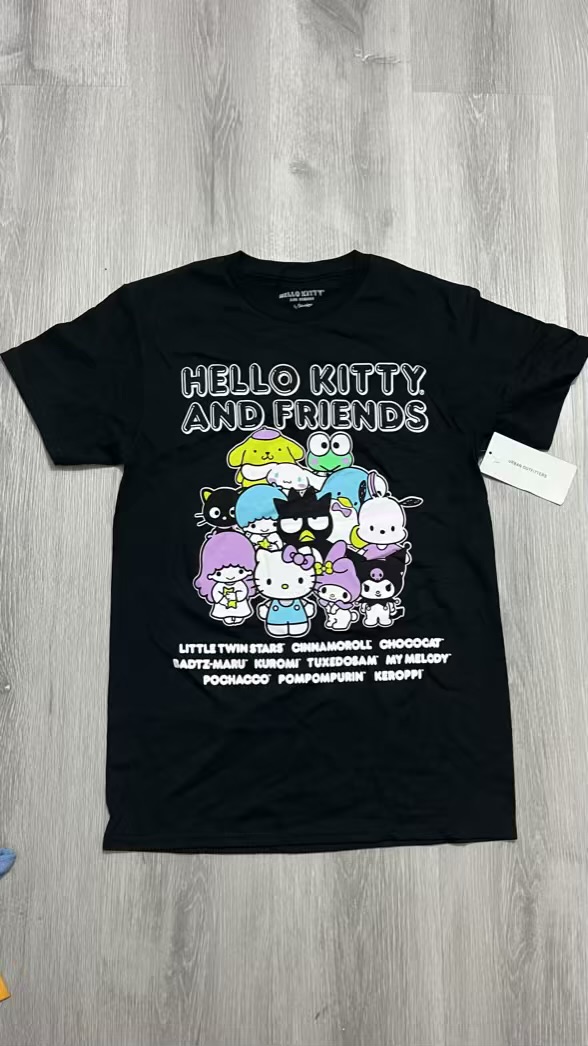 Camiseta Hello Kitty y amigos