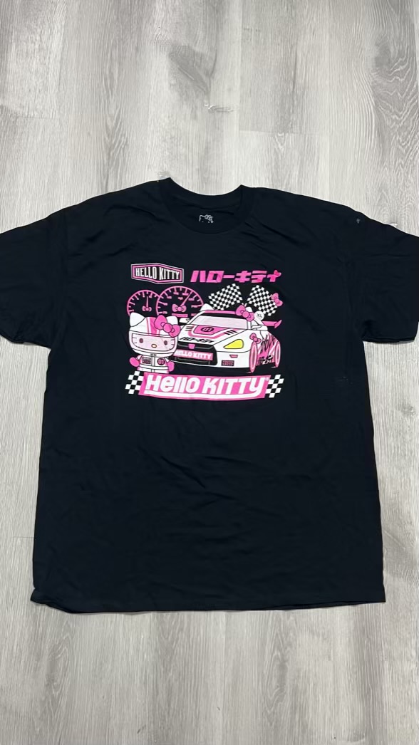Camiseta Hello Kitty Formula 1