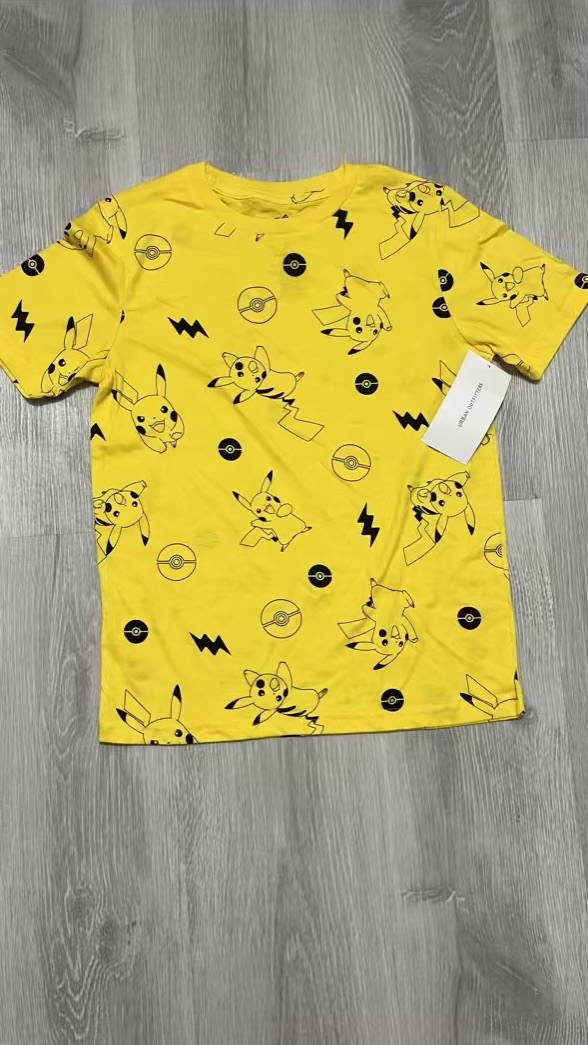 Camiseta Pikachu amarilla